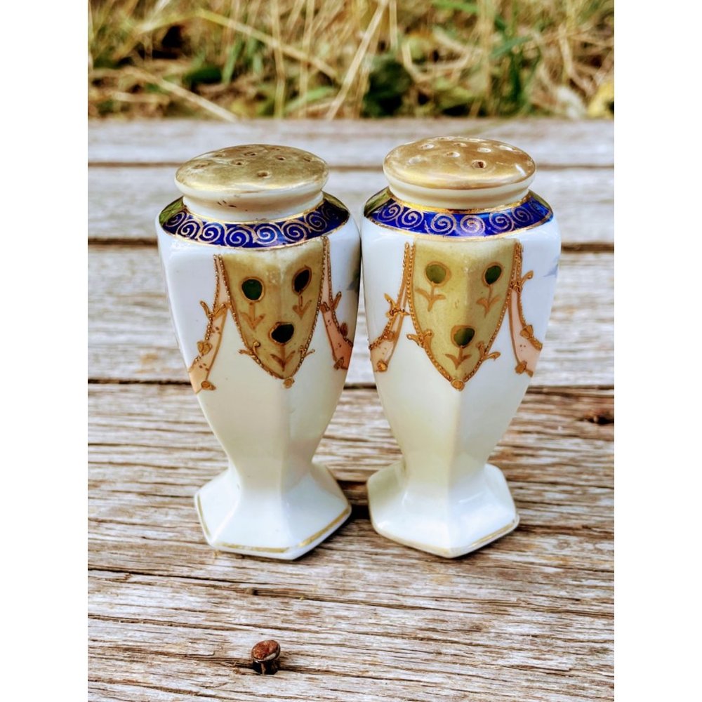 Vintage Hand Painted Nippon Salt & Pepper Shakers Roses